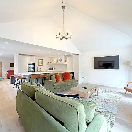 The Stables - Stylish Sleeps 6 And Parking York