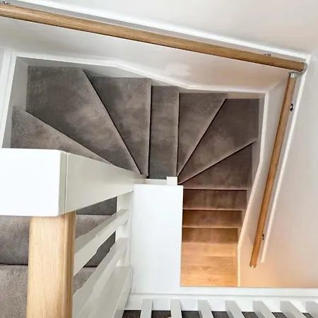 The Stables - Stylish Sleeps 6 And Parking * יורק